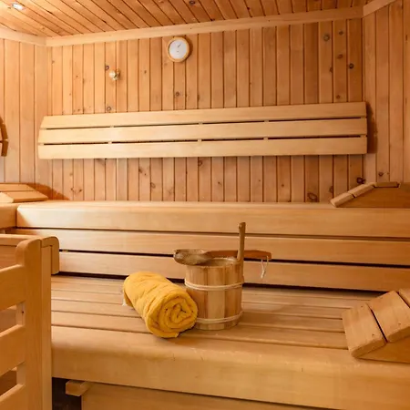 Готель Ramsauhof Pool & Wellness